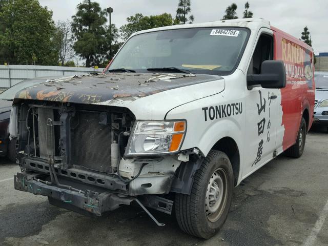 1N6BF0KM9DN100496 - 2013 NISSAN NV 1500 WHITE photo 2