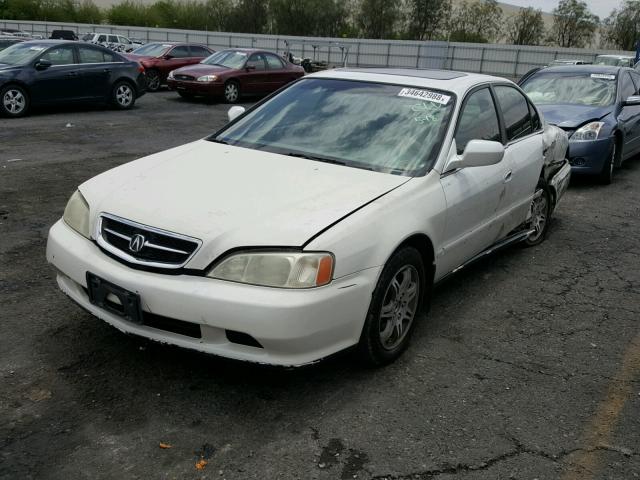 19UUA5666YA019974 - 2000 ACURA 3.2TL WHITE photo 2