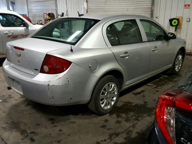 1G1AH5F51A7210797 - 2010 CHEVROLET COBALT SILVER photo 4