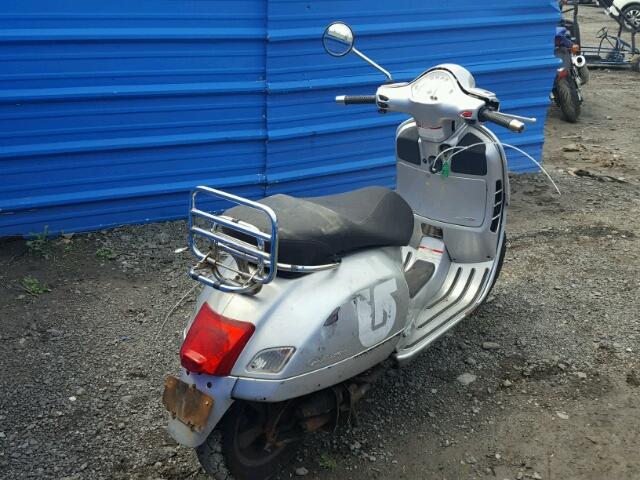 ZAPM459L995009052 - 2009 VESPA GTS 250 SILVER photo 4