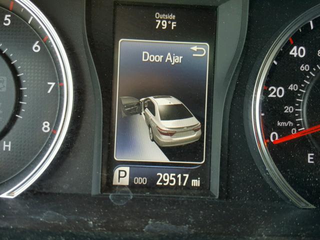 4T1BF1FK7FU088354 - 2015 TOYOTA CAMRY LE Blau Foto 8