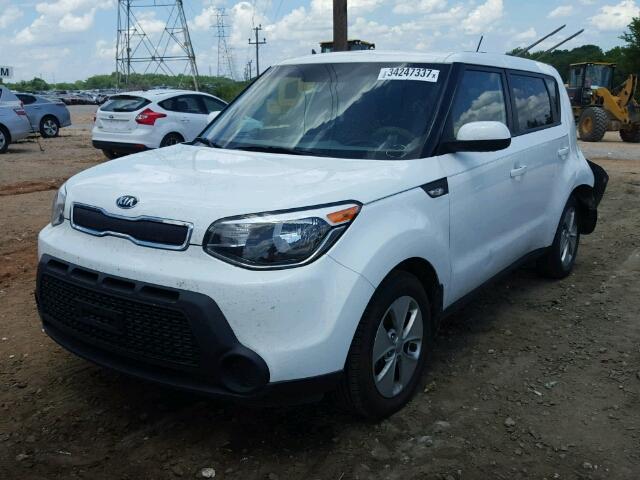 KNDJN2A20E7718101 - 2014 KIA SOUL WHITE photo 2