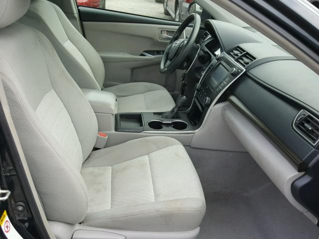 4T4BF1FK8FR450150 - 2015 TOYOTA CAMRY LE GRAY photo 5