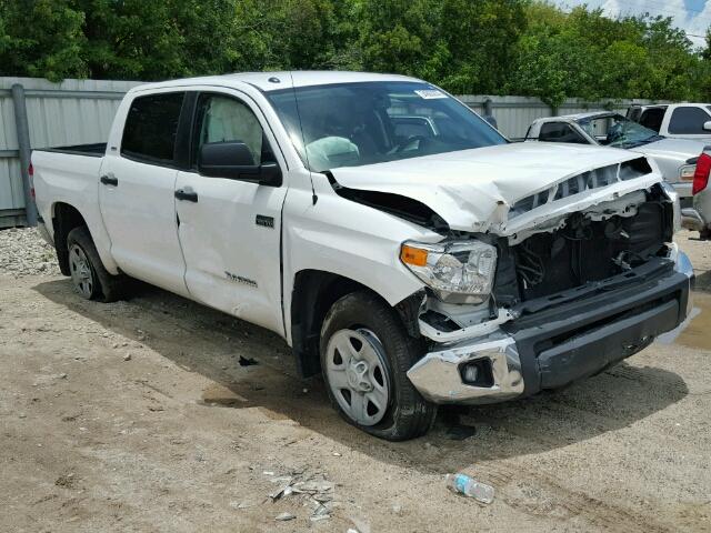 5TFDW5F15GX573958 - 2016 TOYOTA TUNDRA CRE WHITE photo 1