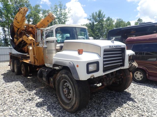 1M3P114K61M002219 - 2001 MACK 600 RD600 WHITE photo 1