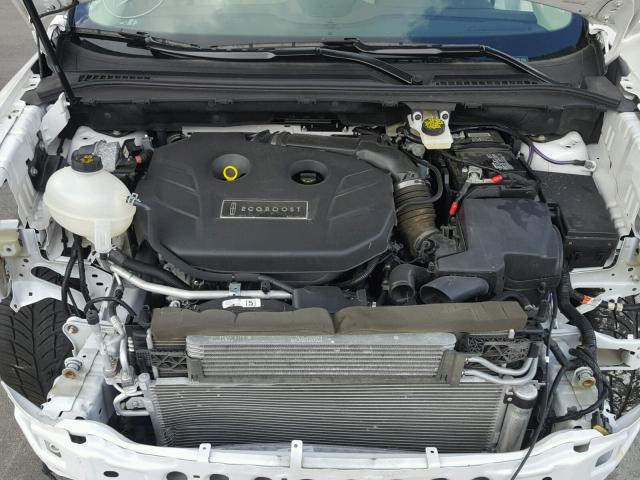 5LMCJ2C95HUL31038 - 2017 LINCOLN MKC SELECT WHITE photo 7