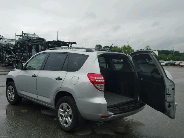 2T3BF4DV5AW063273 - 2010 TOYOTA RAV4 SILVER photo 3