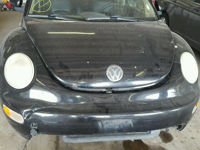 3VWCA21C6XM412443 - 1999 VOLKSWAGEN NEW BEETLE შავი ფოტო 9