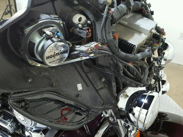 1HD1FCW166Y711845 - 2006 HARLEY-DAVIDSON FLHTCUI Марун фото 15