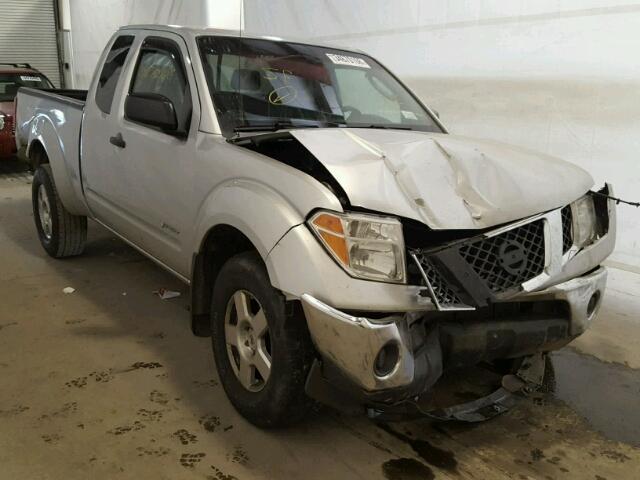 1N6AD06W28C433685 - 2008 NISSAN FRONTIER K SILVER photo 1