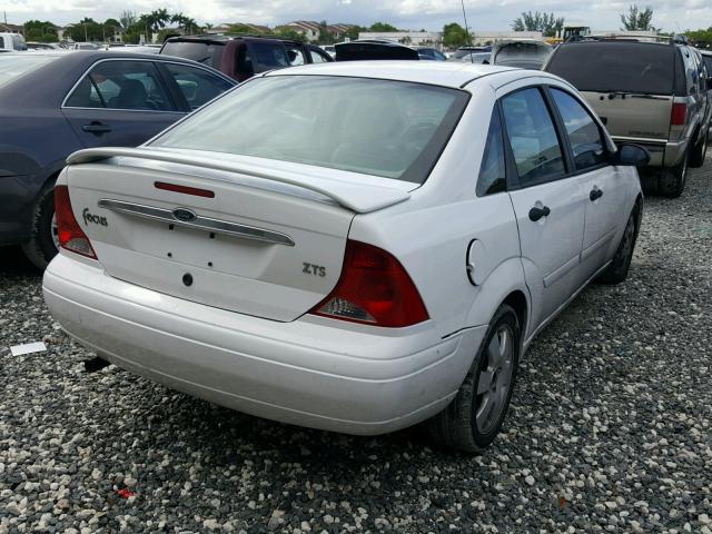 1FAFP38382W156993 - 2002 FORD FOCUS ZTS WHITE photo 4