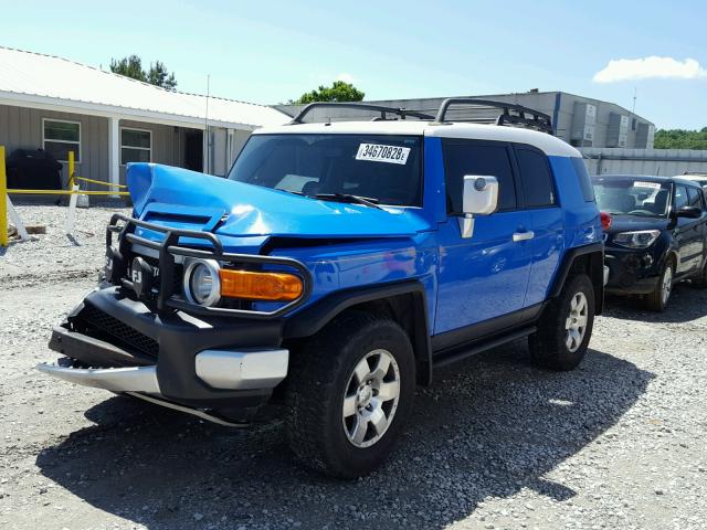 JTEBU11F070099995 - 2007 TOYOTA FJ CRUISER BLUE photo 2