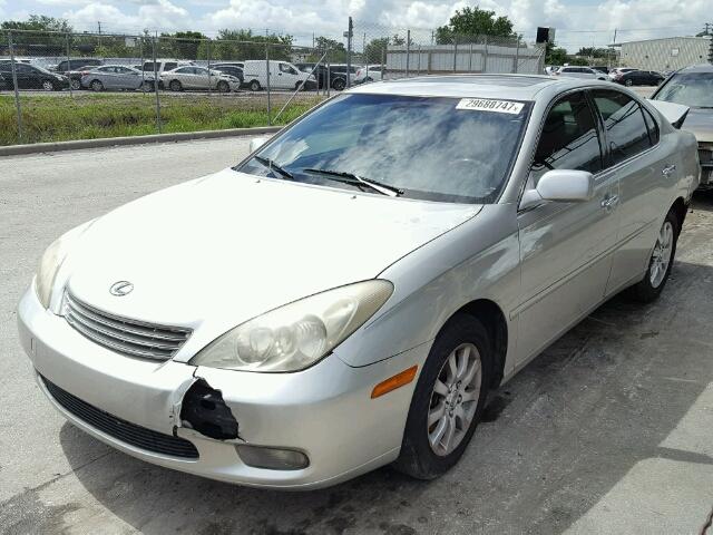 JTHBA30G445040450 - 2004 LEXUS ES 330 SILVER photo 2