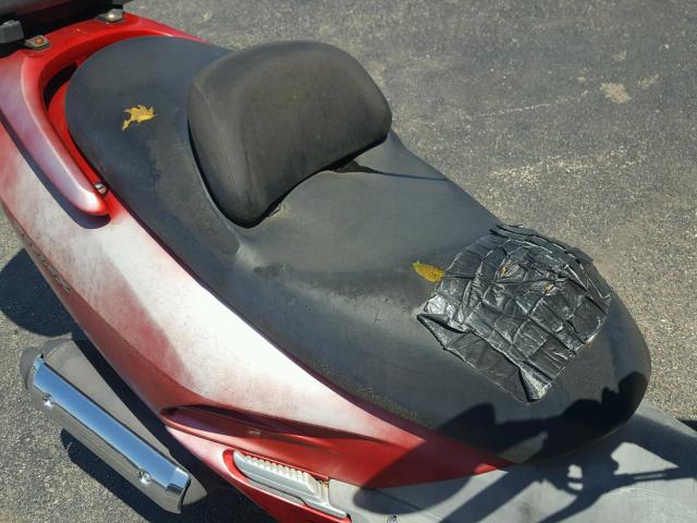 JH2MF06411K000354 - 2001 HONDA NSS250 A RED photo 6