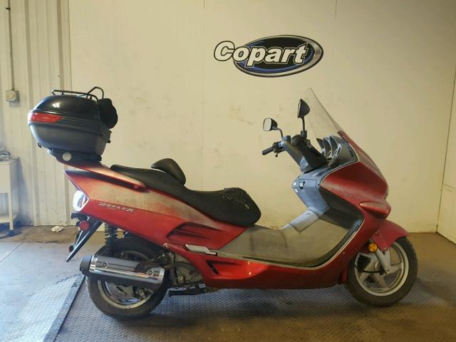 JH2MF06411K000354 - 2001 HONDA NSS250 A RED photo 9