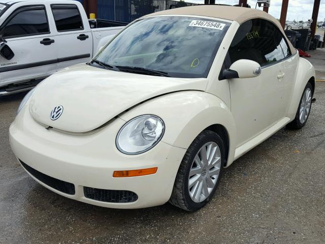 3VWRF31YX8M401749 - 2008 VOLKSWAGEN NEW BEETLE 奶油色 照片 2