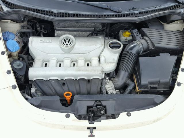 3VWRF31YX8M401749 - 2008 VOLKSWAGEN NEW BEETLE 奶油色 照片 7