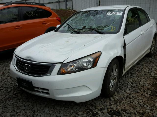 1HGCP2F42AA077741 - 2010 HONDA ACCORD LXP WHITE photo 2