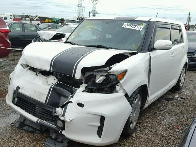 JTLZE4FE5B1130540 - 2011 TOYOTA SCION XB WHITE photo 2