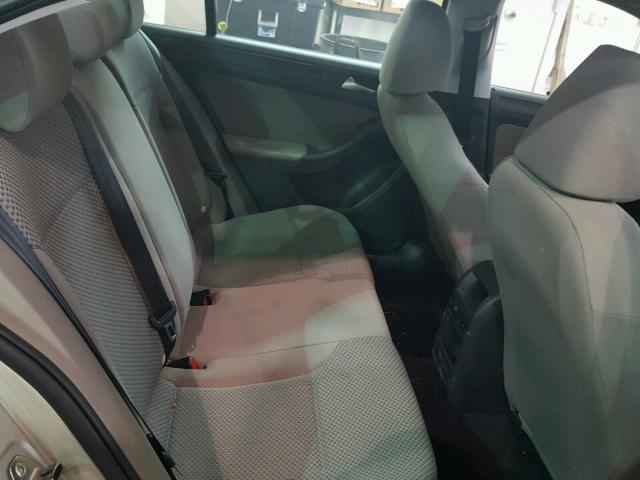 3VW2K7AJXDM269707 - 2013 VOLKSWAGEN JETTA BASE 米色 照片 6