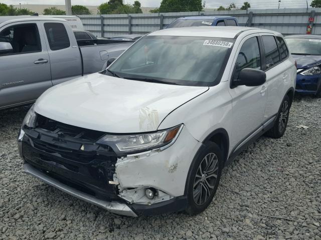 JA4AD2A31GZ017788 - 2016 MITSUBISHI OUTLANDER WHITE photo 2