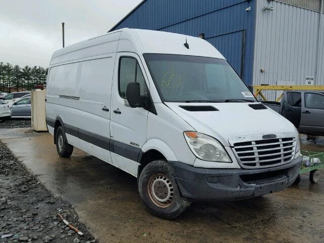 WD3PE8CC3B5506507 - 2011 MERCEDES-BENZ SPRINTER 2 WHITE photo 1