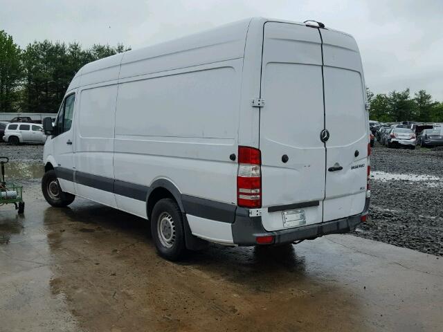 WD3PE8CC3B5506507 - 2011 MERCEDES-BENZ SPRINTER 2 WHITE photo 3