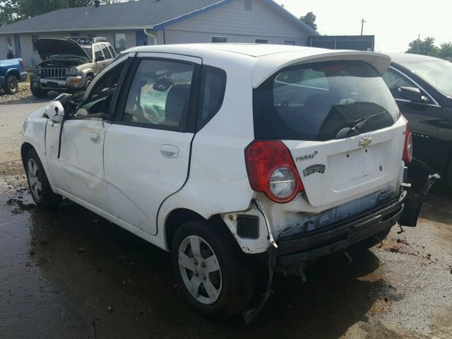KL1TD66E59B626708 - 2009 CHEVROLET AVEO LS WHITE photo 3