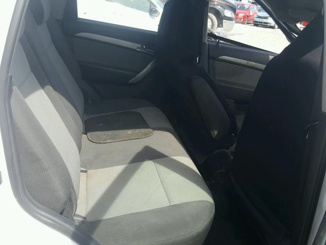 KL1TD66E59B626708 - 2009 CHEVROLET AVEO LS WHITE photo 6