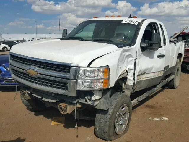 1GCHK29638E187880 - 2008 CHEVROLET SILVERADO WHITE photo 2