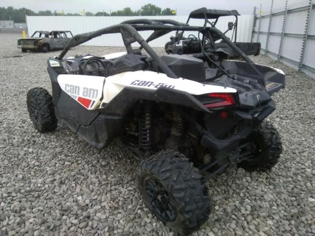 3JBVGAW24HK000266 - 2017 CAN-AM MAVERICK X WHITE photo 3