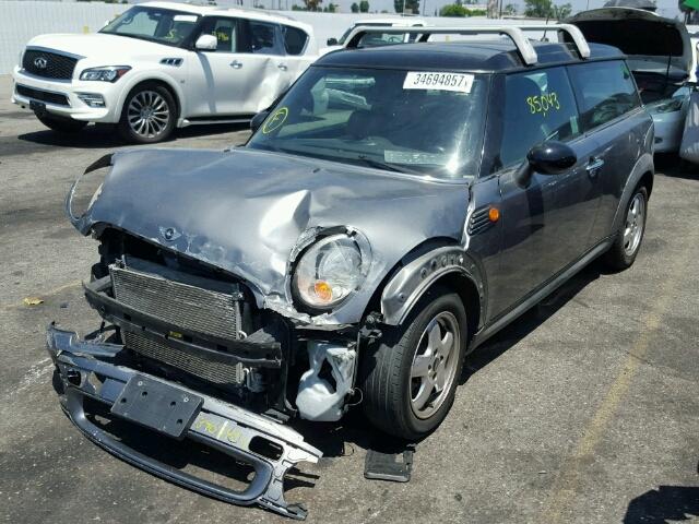 WMWML3C52ATX51096 - 2010 MINI COOPER GRAY photo 2