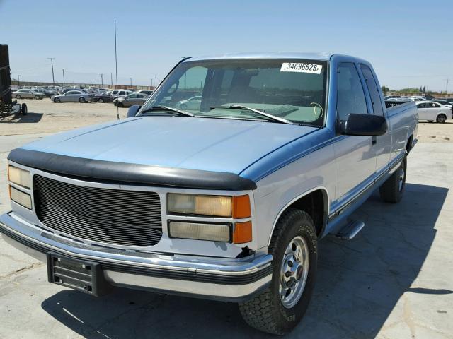 1GTGC29R9TE510020 - 1996 GMC SIERRA C25 TWO TONE photo 2