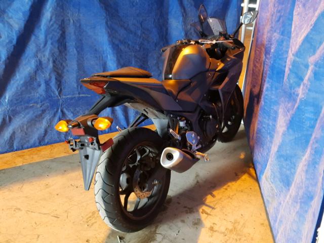 MH3RH06Y5GK013372 - 2016 YAMAHA YZFR3 CHARCOAL photo 4