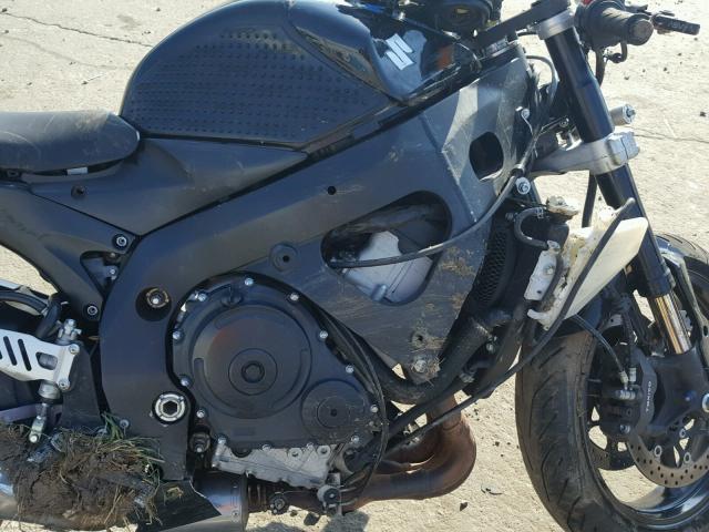 JS1GR7KAX62104425 - 2006 SUZUKI GSX-R750 K BLACK photo 7