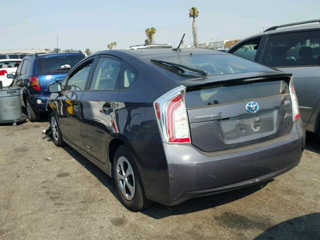 JTDKN3DU8E0386831 - 2014 TOYOTA PRIUS GRAY photo 3