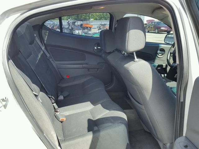 2G2WP522X41293664 - 2004 PONTIAC GRAND PRIX SILVER photo 6