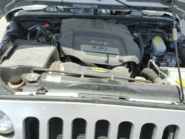 1C4AJWAG8CL254798 - 2012 JEEP WRANGLER S SILVER photo 7