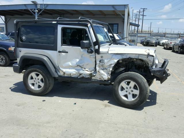 1C4AJWAG8CL254798 - 2012 JEEP WRANGLER S SILVER photo 9