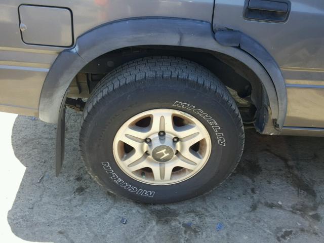 4S6CM58V8T4418000 - 1996 HONDA PASSPORT E 灰色 照片 9