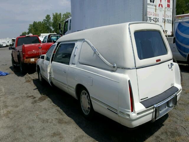 1GEEH90Y5XU504173 - 1999 CADILLAC COMMERCIAL WHITE photo 3