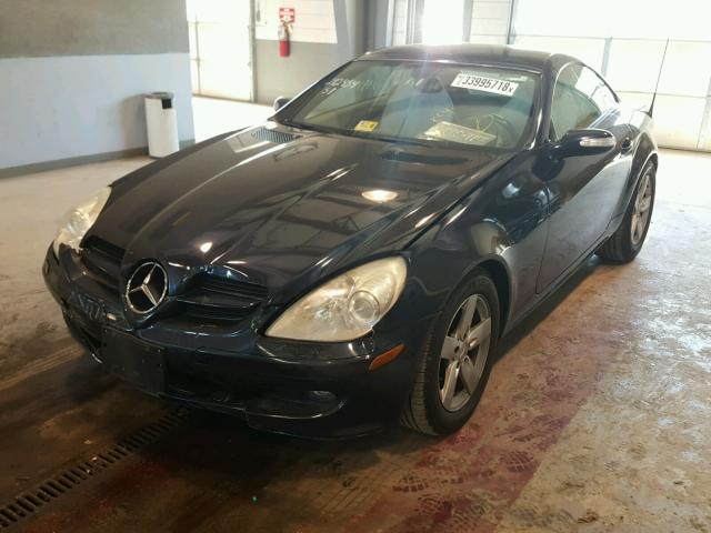 WDBWK54F46F119979 - 2006 MERCEDES-BENZ SLK 280 BLUE photo 2