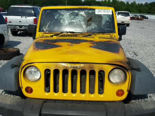 1J4FZ24108L526468 - 2008 JEEP WRANGLER X YELLOW photo 9