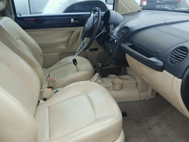 3VWCF21C9YM462854 - 2000 VOLKSWAGEN NEW BEETLE 蓝色 照片 5