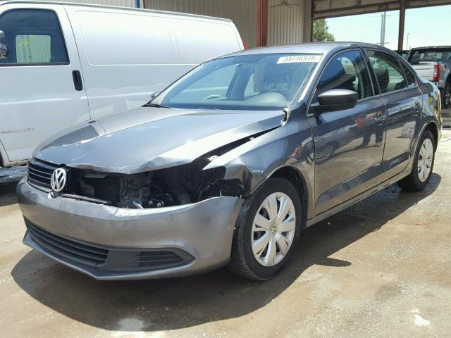 3VW2K7AJ0DM224078 - 2013 VOLKSWAGEN JETTA BASE CHARCOAL photo 2