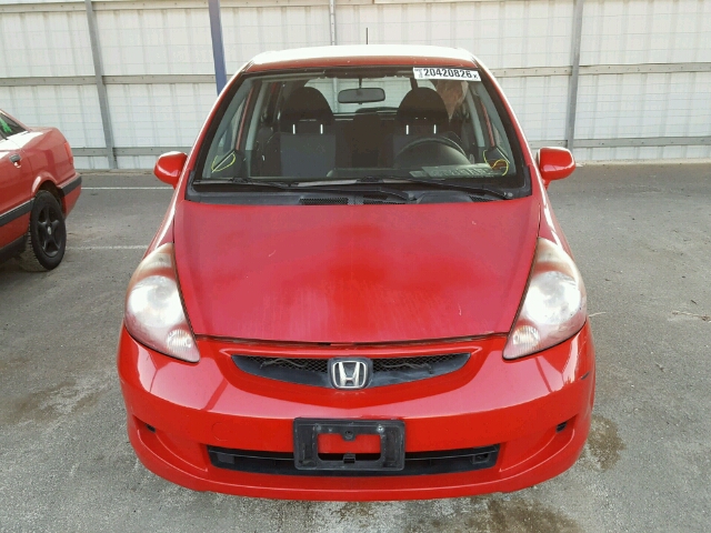 JHMGD38408S041268 - 2008 HONDA FIT RED photo 9