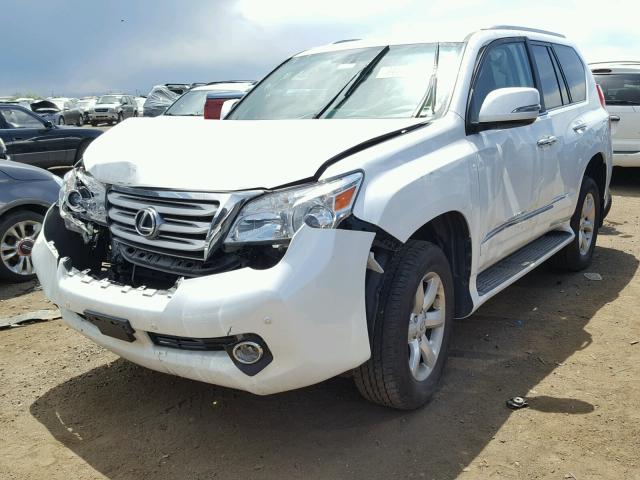 JTJBM7FX0C5045454 - 2012 LEXUS GX BASE WHITE photo 2