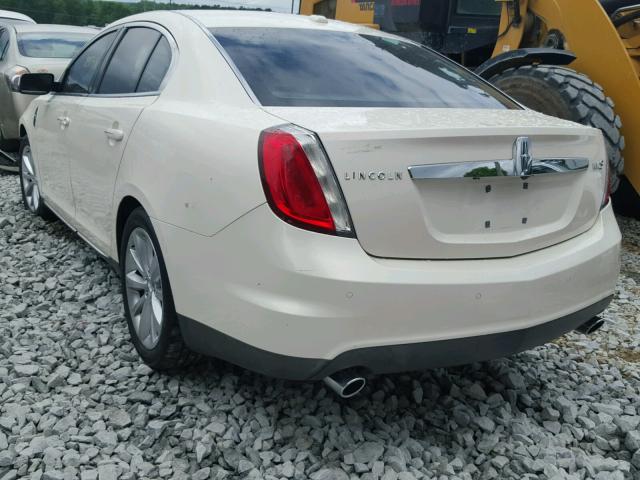1LNHM93R99G607939 - 2009 LINCOLN MKS CREAM photo 3