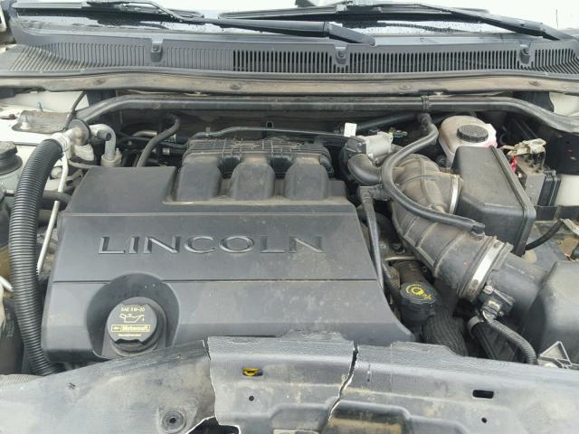1LNHM93R99G607939 - 2009 LINCOLN MKS CREAM photo 7