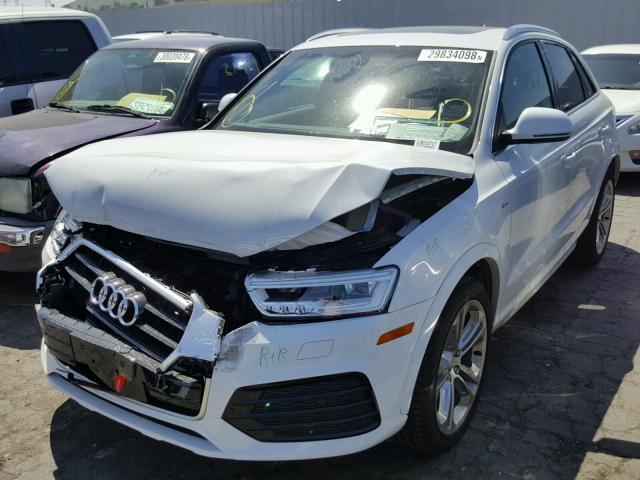 WA1JCCFS7JR014717 - 2018 AUDI Q3 PREMIUM WHITE photo 2